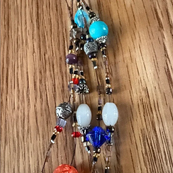 VINTAGE MULTICOLORED MULTIISTRAND GLASS AND CRYSTAL BEADED 17-18" NECKLACE - Picture 4 of 9